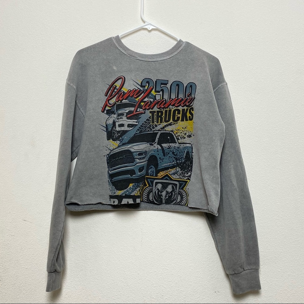 Gray Graphic Crew Neck Sweater